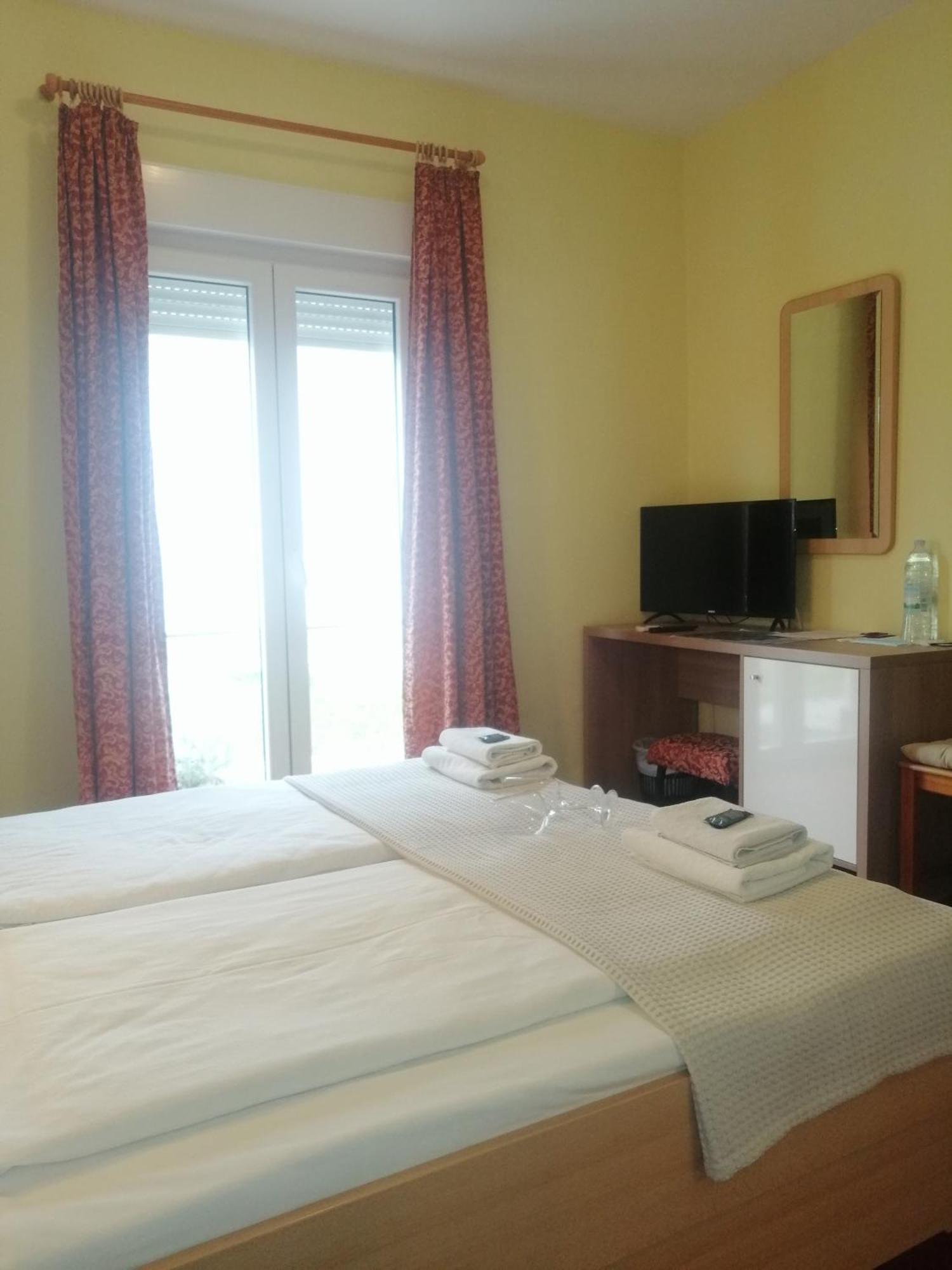 Apartmani Simon Lopar Zimmer foto